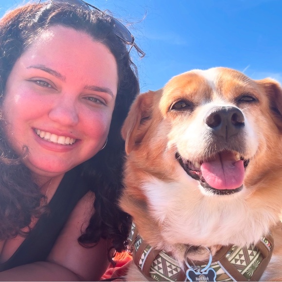 Meet your Poshers, Cheryl and Lulu - Picture 1 of 3